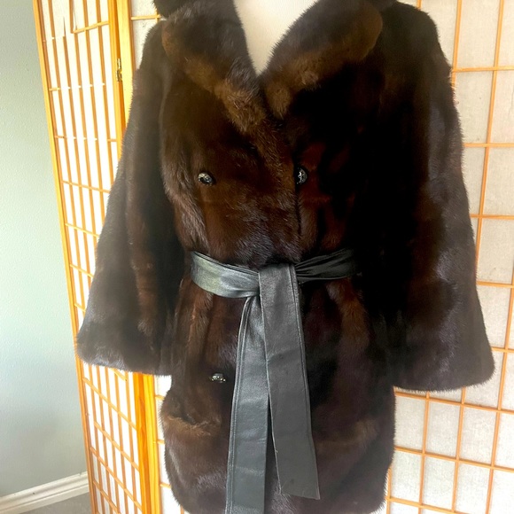 Louis Feraud Female mink pea coat Jacket with leather Belt 4/6. 3/4 sleeves - Picture 2 of 13